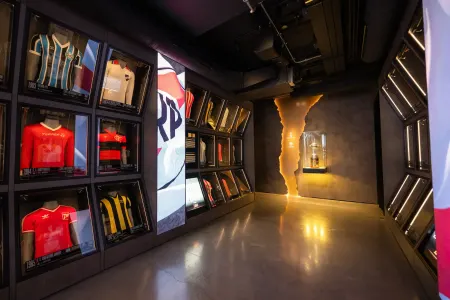 Legends : The home of football